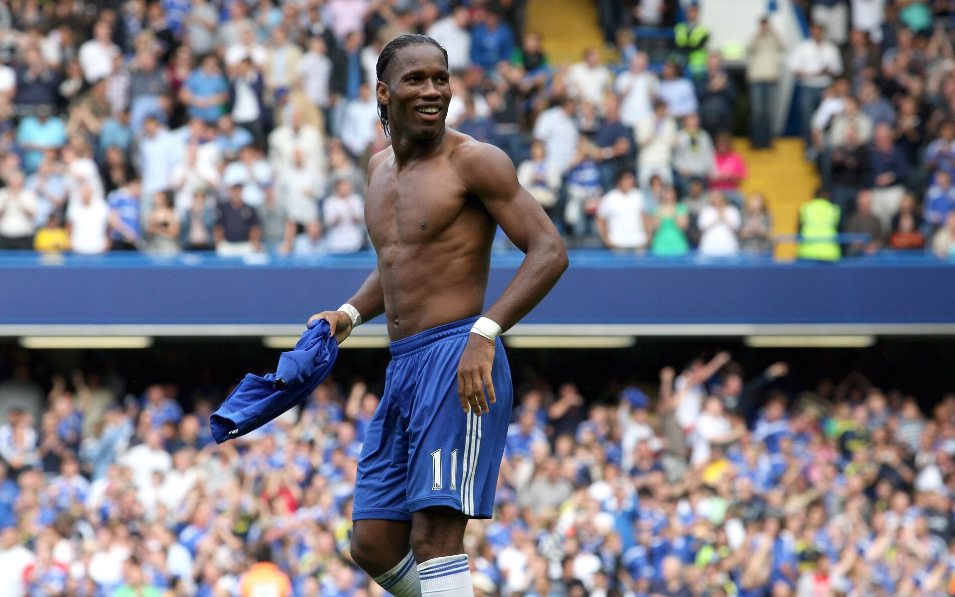 世界杯小组赛第三轮：日本轮换阵容仍击败非洲强队 小组全胜姿态晋级